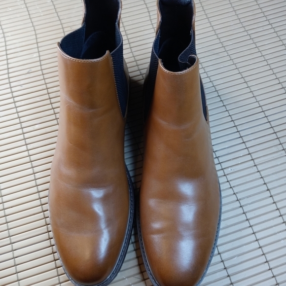 Unlisted by Kenneth Cole men\'s sz 12D brown pull on Chelsea Beatles chukka boot. main image 4